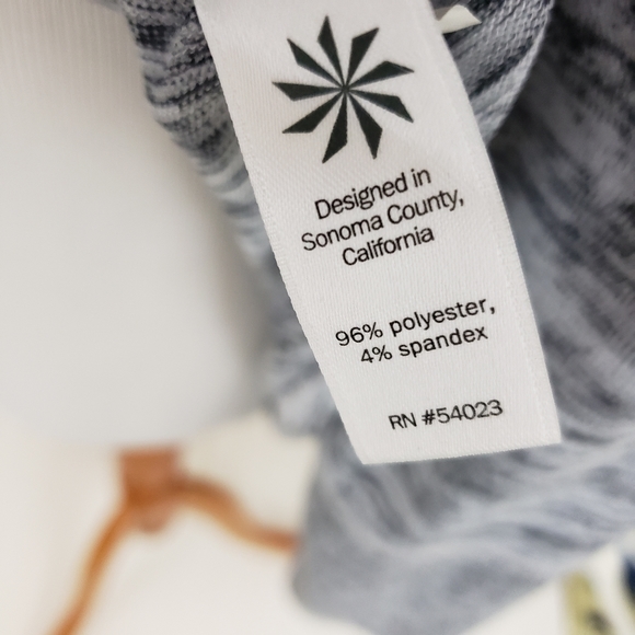 Athleta Sweatshirt Blissful Shark Bite Side Zip Sweatshirt Gray size Medium - Picture 7 of 9